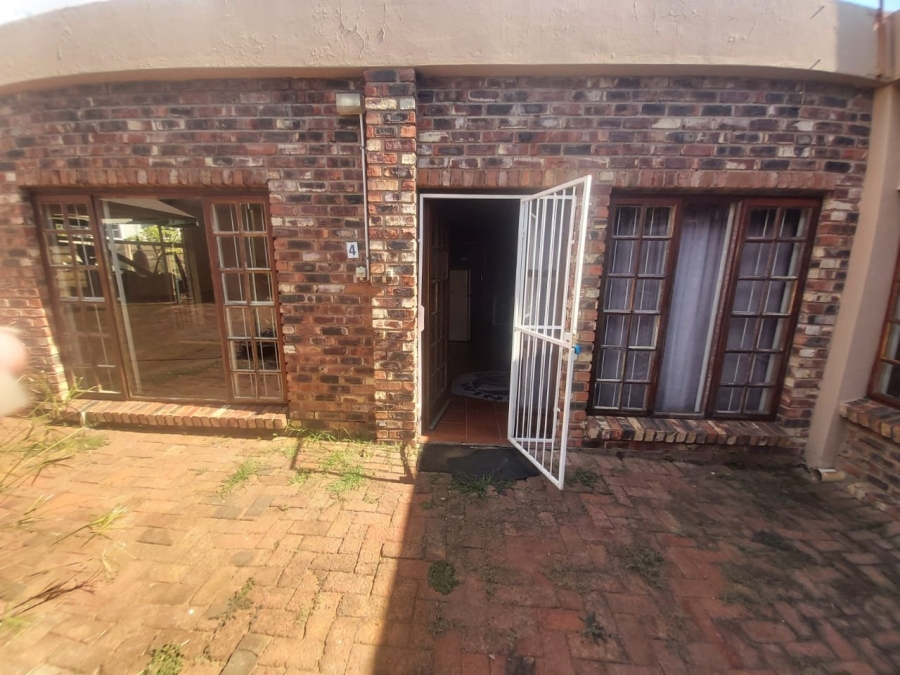 13 Bedroom Property for Sale in Universitas Free State